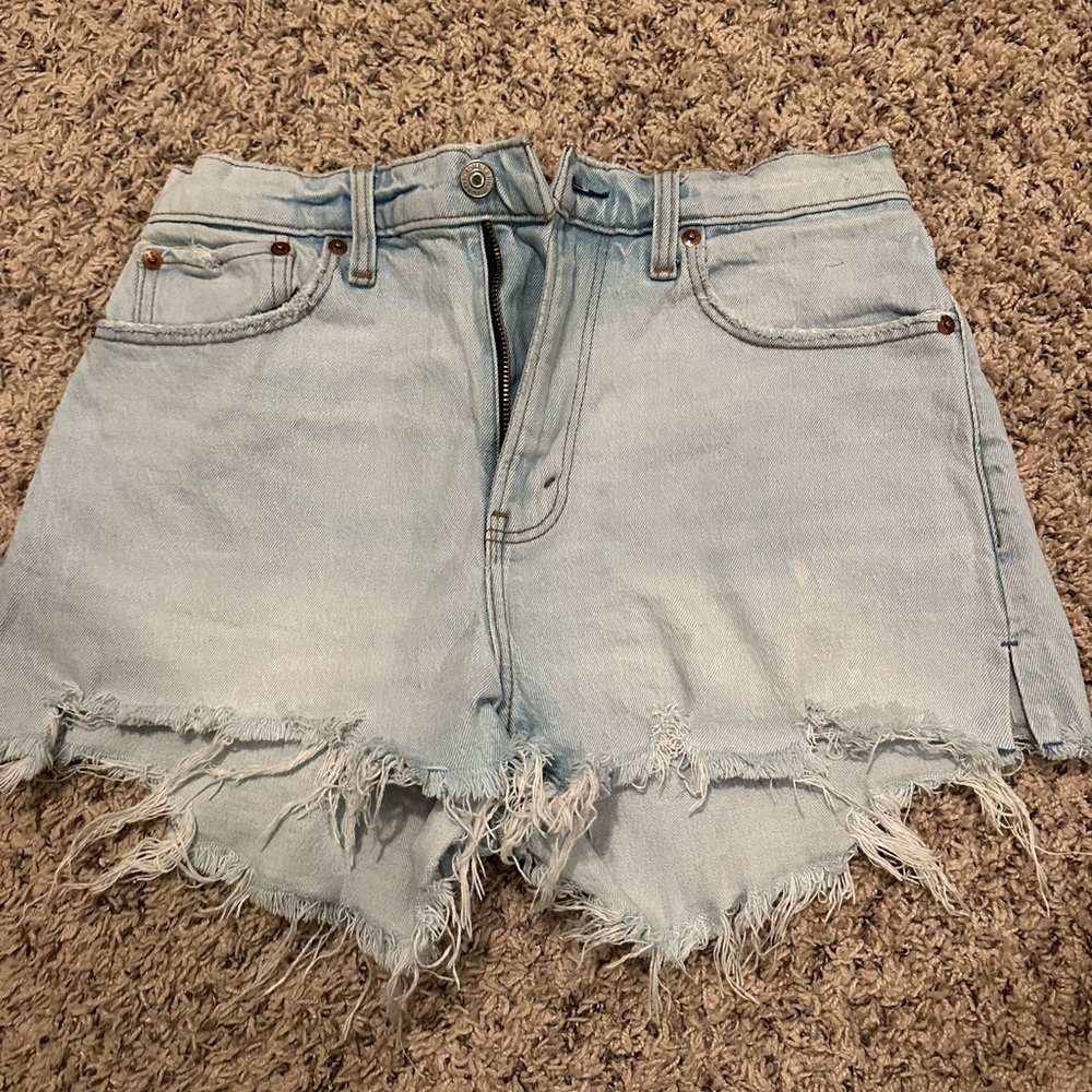Abercrombie Light Wash Denim Shorts - Curve Love- The Cutoff Short High Rise 28